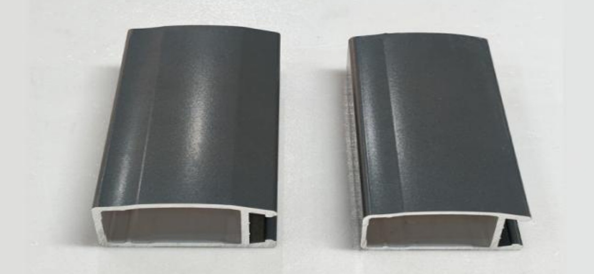 T600 aluminium profile cross-sections from page 2. Component reference only, not a photograph of the complete installed awning.